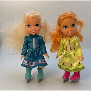 Disney Frozen Petite Princess Ice Skating Set HTF Anna Elsa TRU Jakks Pacific